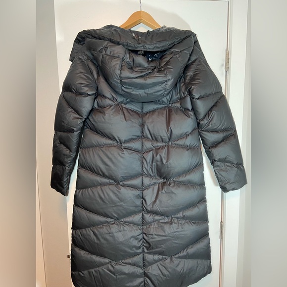 Brand new with tags Helly Hansen “W Tundra Down Coat” in Black. - Picture 2 of 8